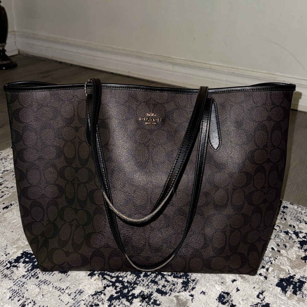 Coach city tote in signature canvas